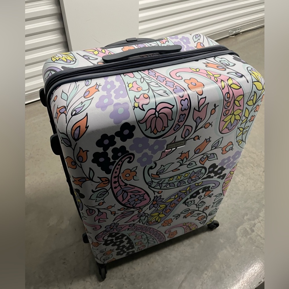 NWOT Vera Bradley large rolling hard suitcase